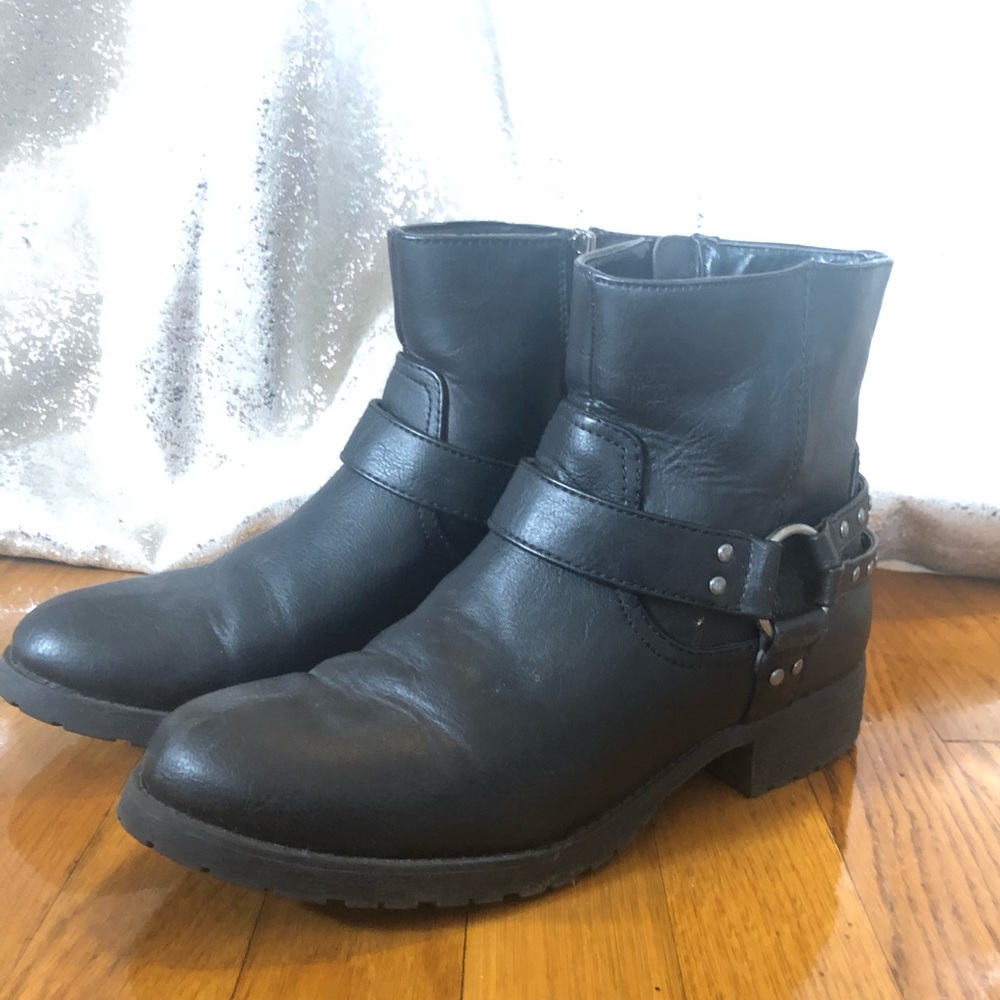 American Eagle Black Boots